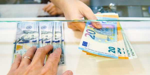 How To Avoid Currency Exchange Fees While Traveling